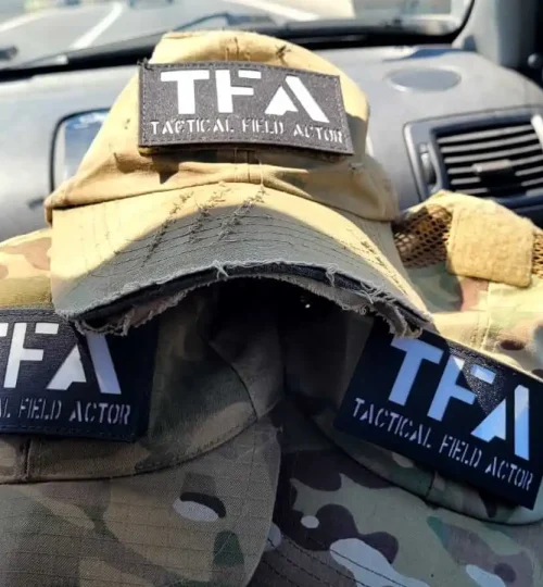 Czapki Tactical Field Actors używane podczas szkoleń i symulacji